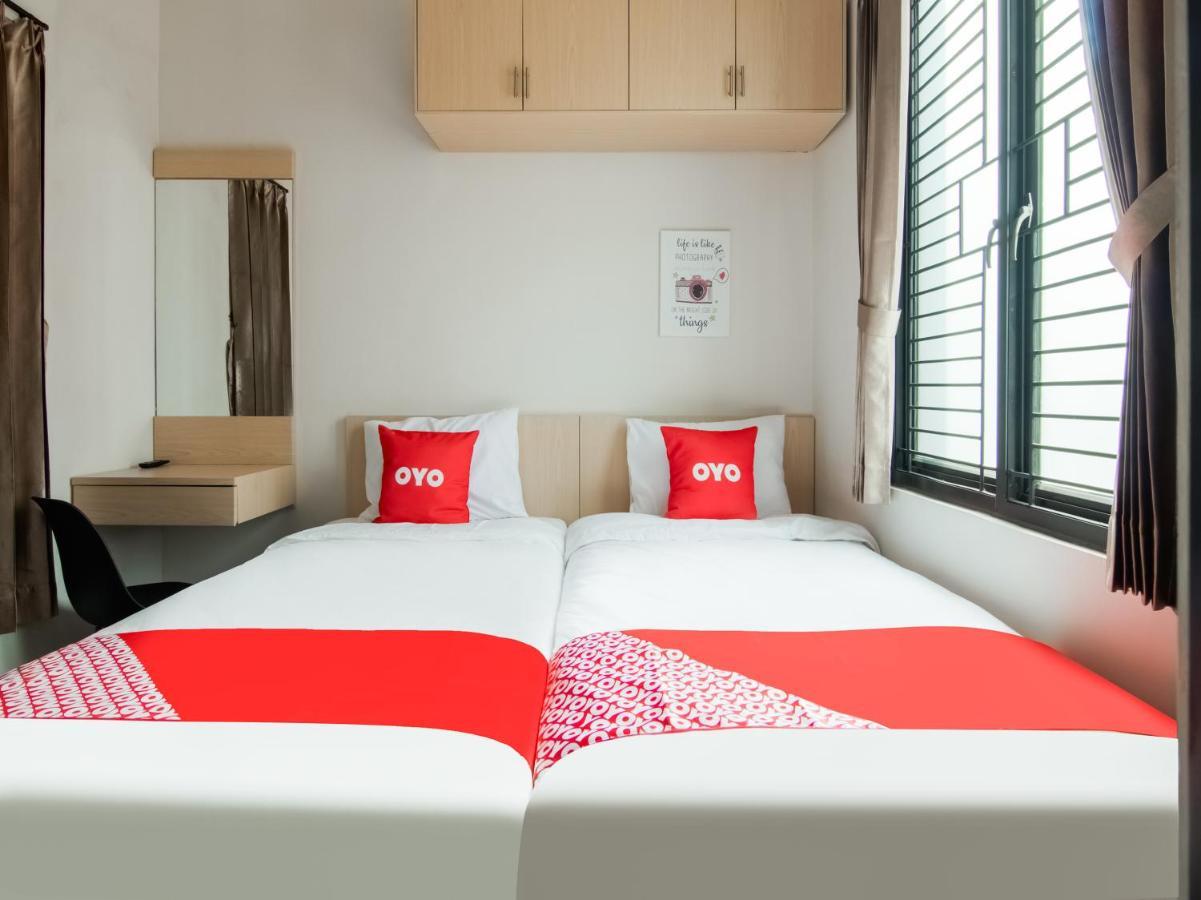 Oyo 3824 Columbus Residence J1 Telukjambe エクステリア 写真