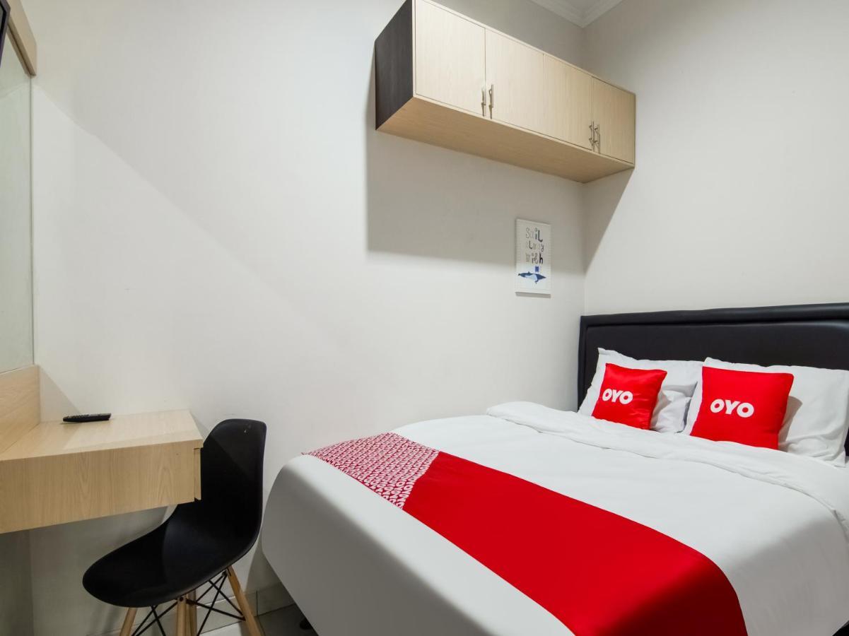 Oyo 3824 Columbus Residence J1 Telukjambe エクステリア 写真