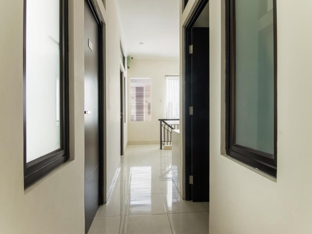 Oyo 3824 Columbus Residence J1 Telukjambe エクステリア 写真