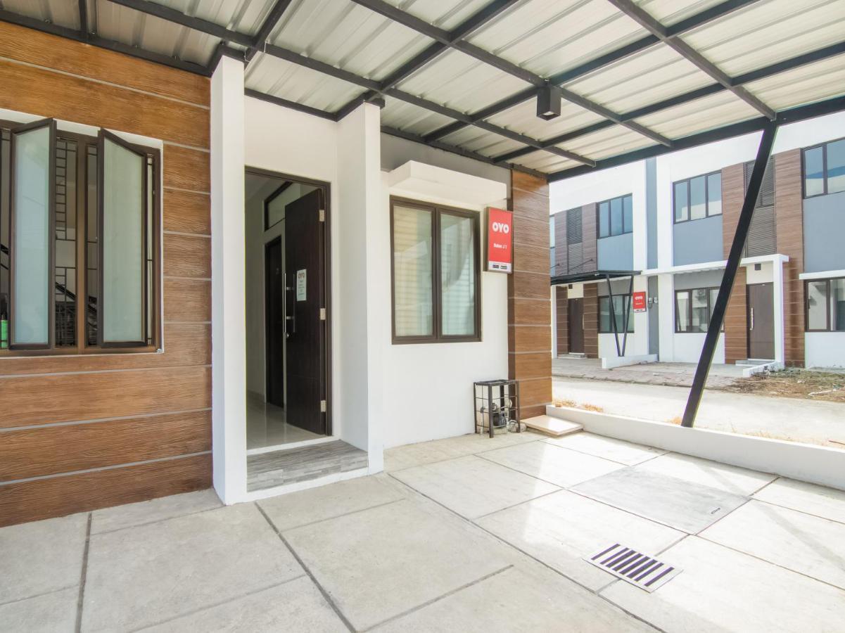 Oyo 3824 Columbus Residence J1 Telukjambe エクステリア 写真