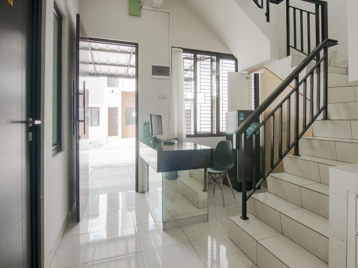 Oyo 3824 Columbus Residence J1 Telukjambe エクステリア 写真