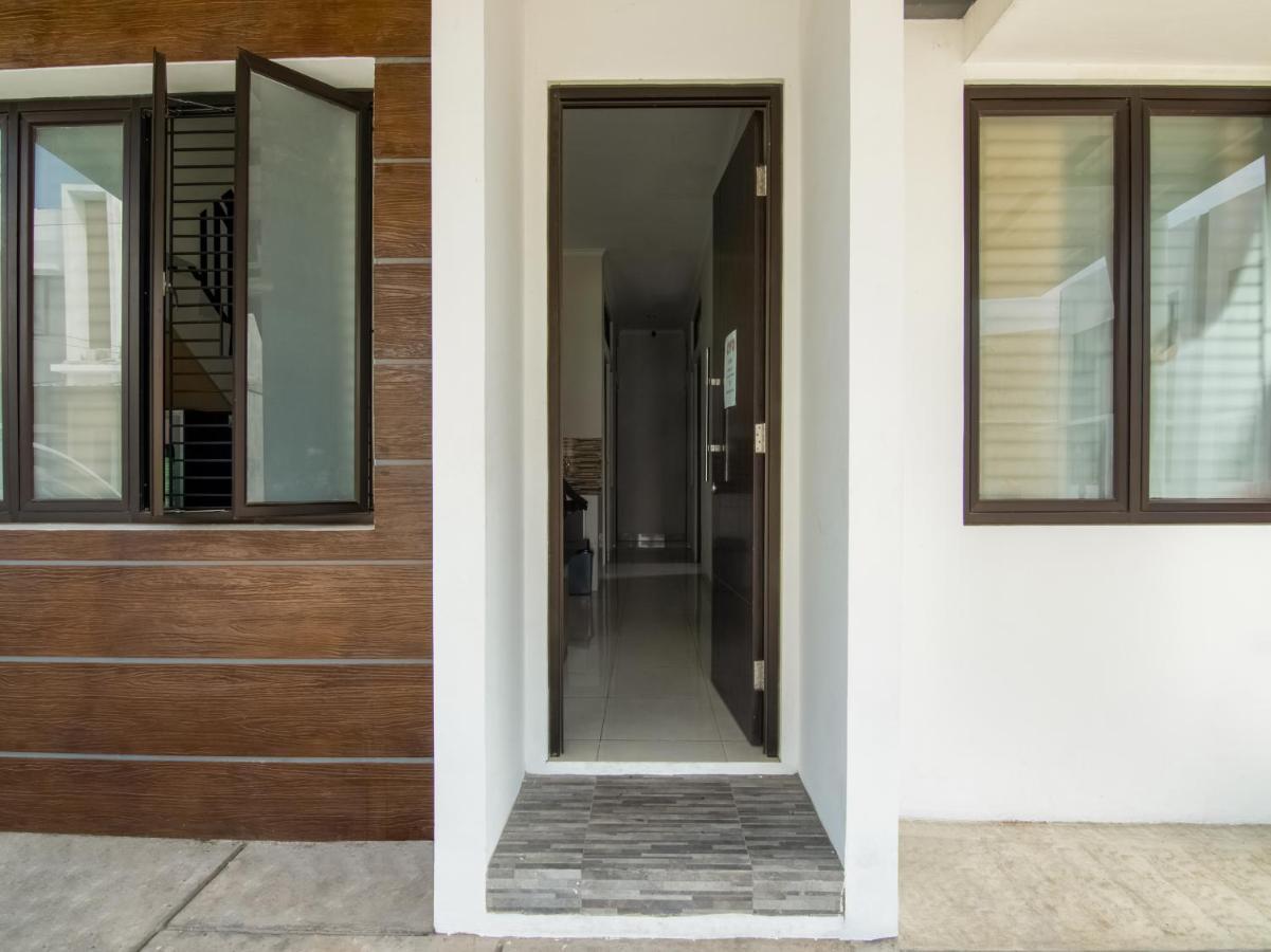 Oyo 3824 Columbus Residence J1 Telukjambe エクステリア 写真